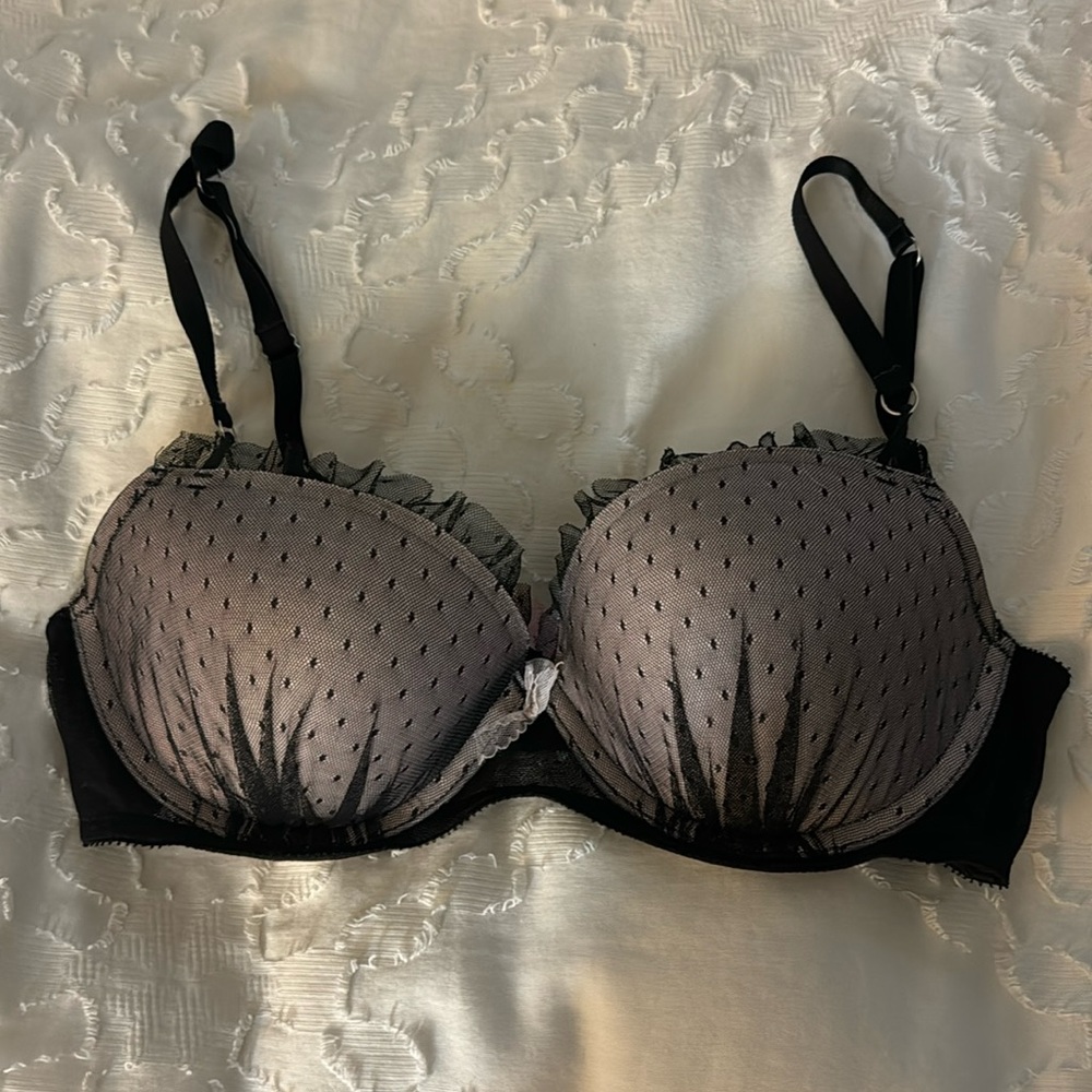 Victoria’s Secret 34D pink and black padded lace push up bra